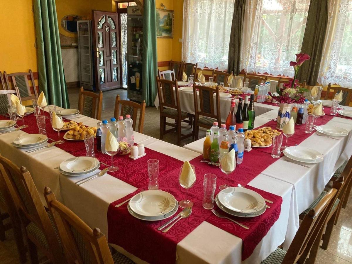 Villa Negra Motel Berzence Esterno foto